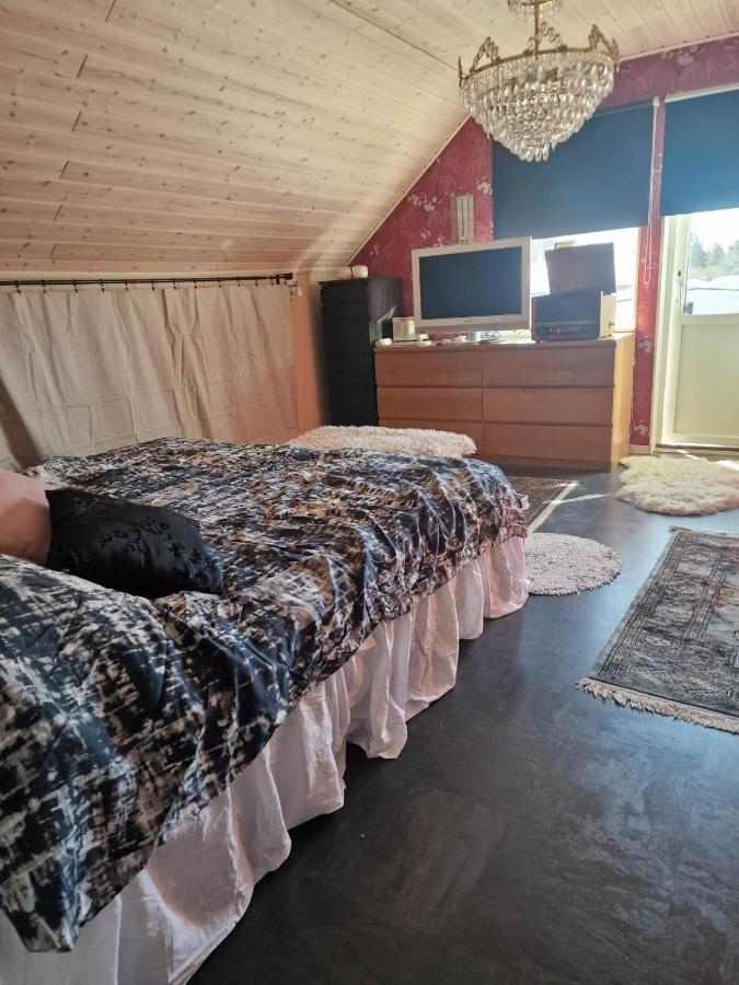 Charming Room With Big Bed Lulea Ngoại thất bức ảnh